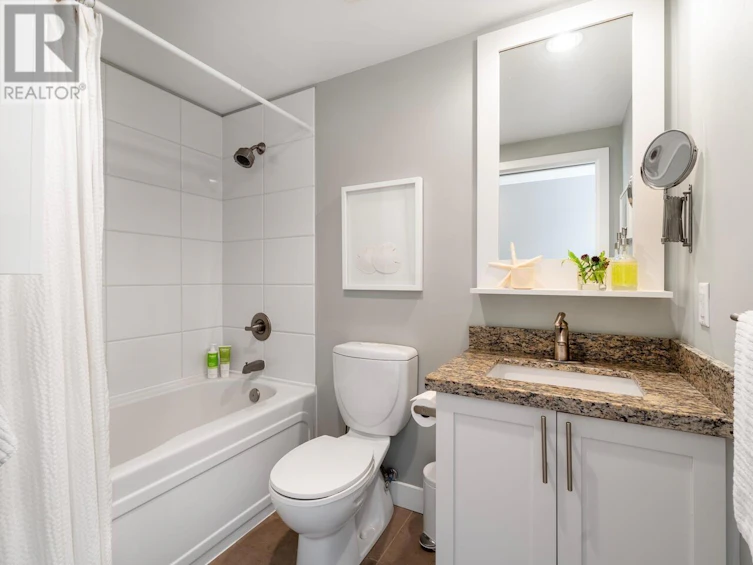 323-2268 West Broadway Street, Vancouver, BC, V6K 0B2 - 24