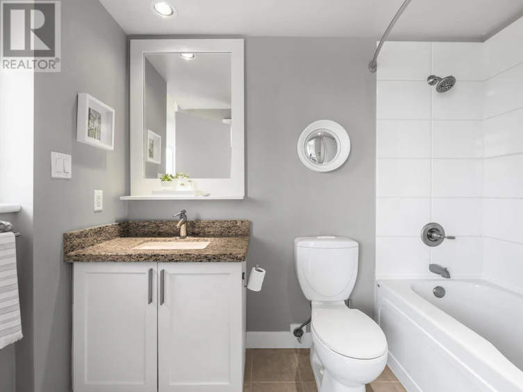 323-2268 West Broadway Street, Vancouver, BC, V6K 0B2 - 23