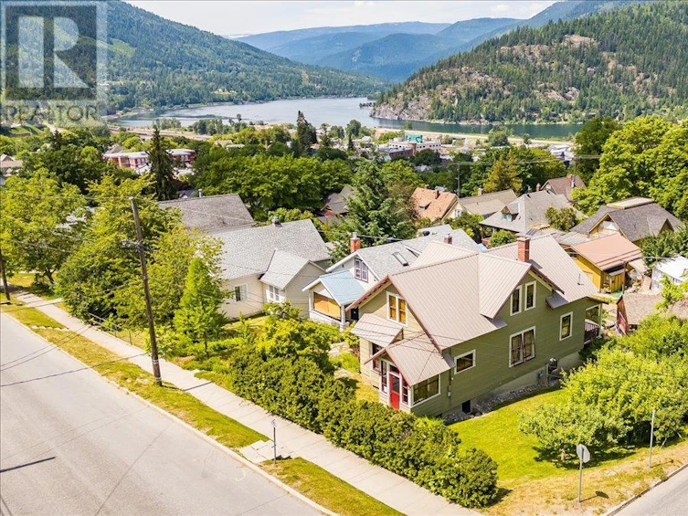 723 Latimer Street, Nelson, BC, V1L 4V5 - 4
