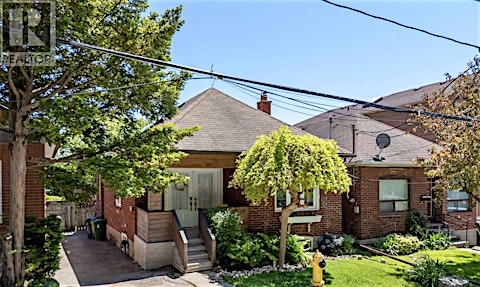 4047 Old Dundas Street, Toronto, ON, M6S 2R5