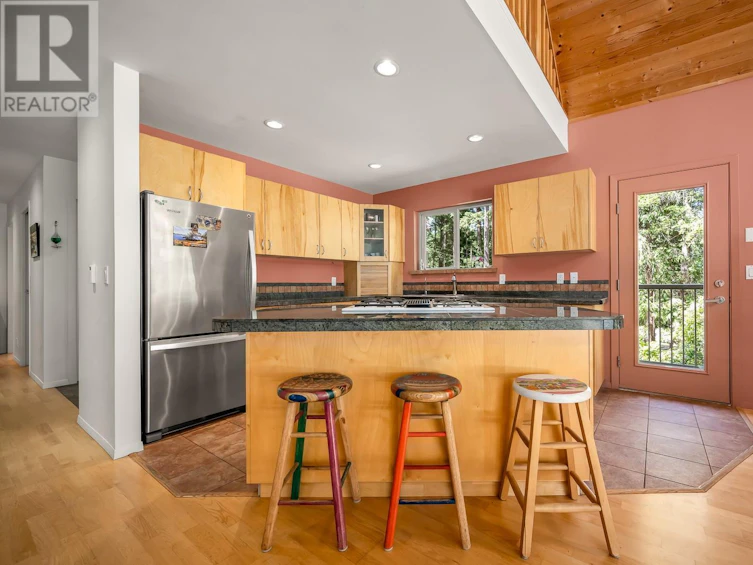 5455 Porpoise Crescent, Hornby Island, BC, V0R 1Z0 - 8