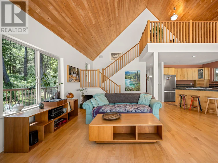 5455 Porpoise Crescent, Hornby Island, BC, V0R 1Z0 - 3