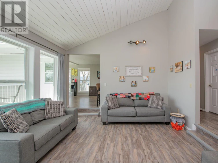 7292 Mountridge Road, Vernon, BC, V1B 3S8 - 6