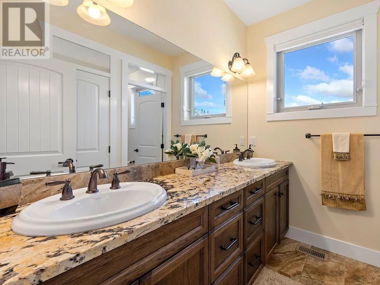 3321 Vineyard View Drive, West Kelowna, BC, V4T 3B4 - 42