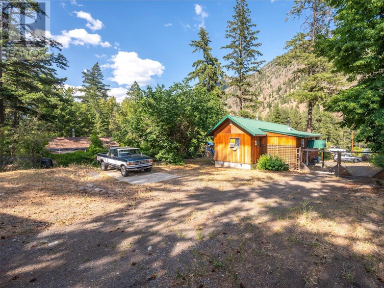 1486 3a Highway, Olalla, BC, V0X 1N6 - 2