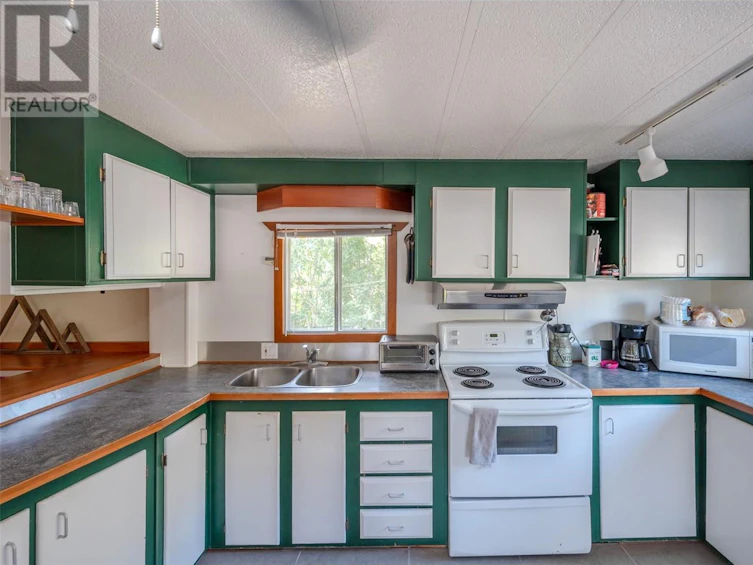 1486 3a Highway, Olalla, BC, V0X 1N6 - 15