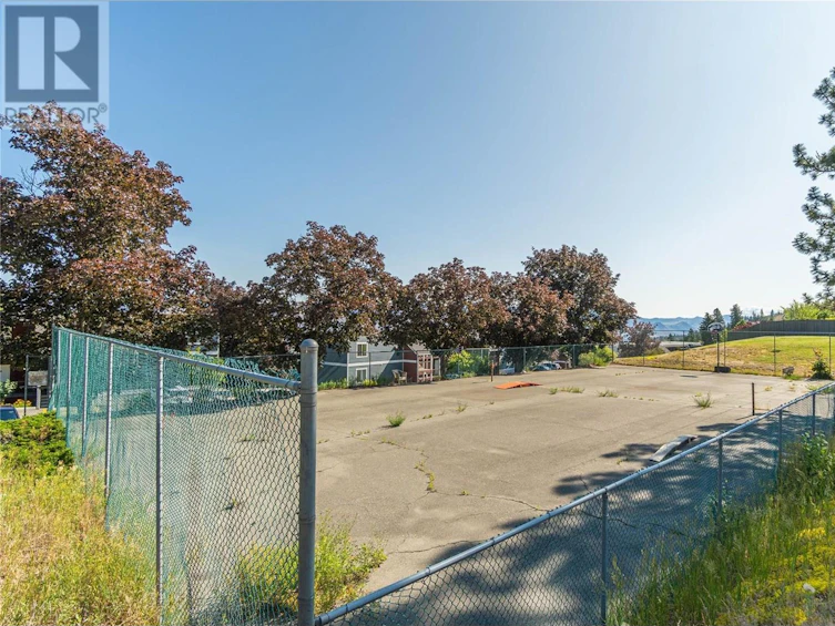 42-1810 Summit Drive, Kamloops, BC, V2E 2C7 - 29