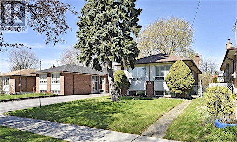 16 Wantanopa Crescent, Toronto, ON, M1H 2B3