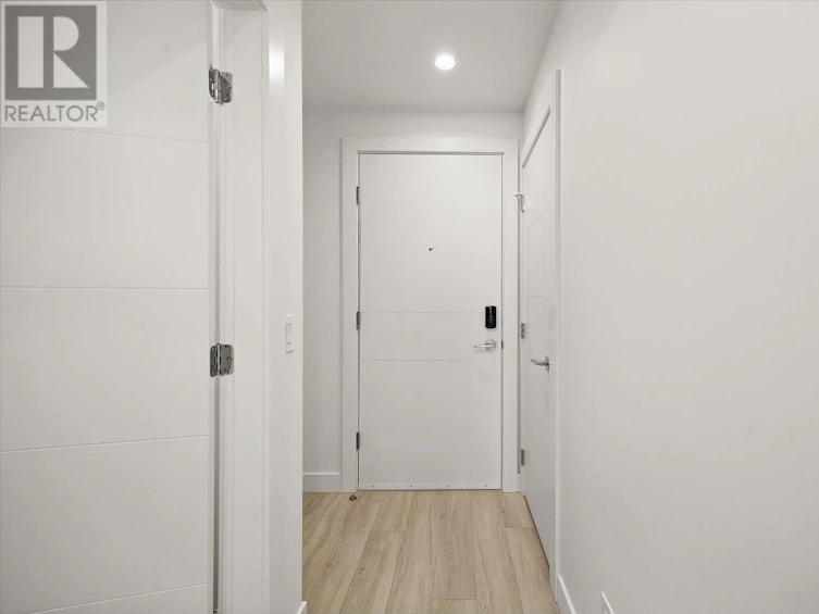 512-3699 Capozzi Road, Kelowna, BC, V1W 0G3 - 4