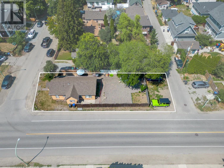 2293 Woodlawn Street, Kelowna, BC, V1Y 2T1 - 2