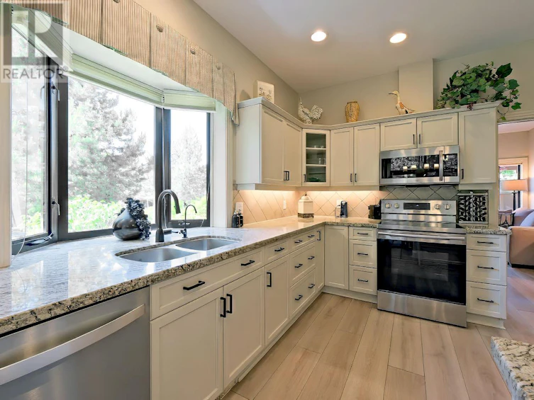 18-4100 Gallaghers Parkland Drive, Kelowna, BC, V1W 3Z8 - 19