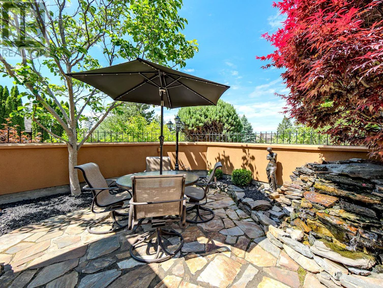 18-4100 Gallaghers Parkland Drive, Kelowna, BC, V1W 3Z8 - 3