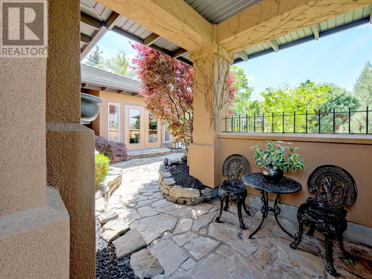 18-4100 Gallaghers Parkland Drive, Kelowna, BC, V1W 3Z8 - 2