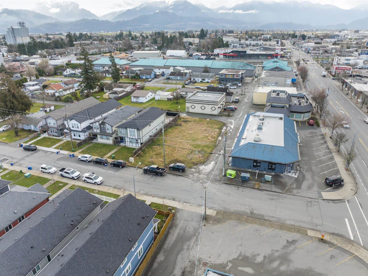 46004 Fourth Avenue, Chilliwack, BC, V2P 1N1 - 4
