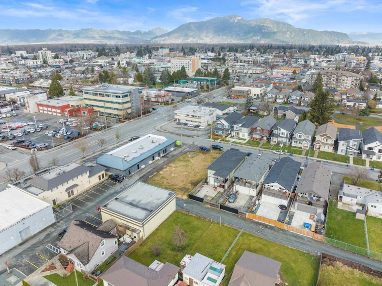 46004 Fourth Avenue, Chilliwack, BC, V2P 1N1 - 8