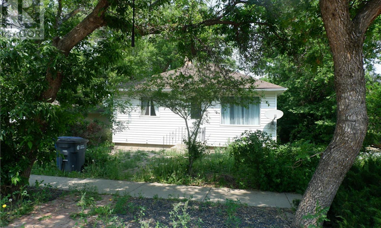 318 4th Avenue W