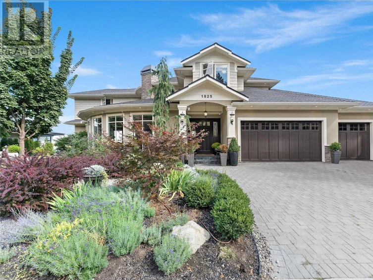 1825 Scott Crescent, West Kelowna, BC, V1Z 4B8