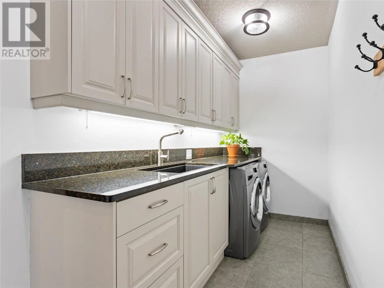 1825 Scott Crescent, West Kelowna, BC, V1Z 4B8 - 24