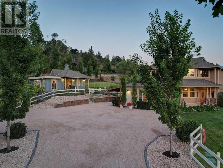 2967 Mcculloch Road, Kelowna, BC, V1W 4A5 - 2