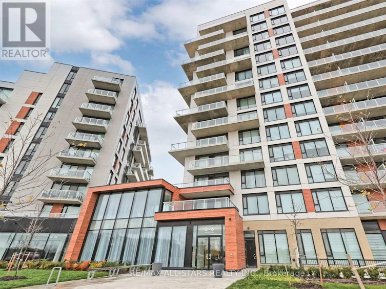 124-2 David Eyer Road, Richmond Hill, ON, L4S 0N6