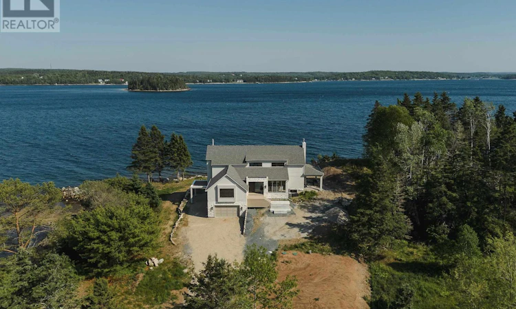 7026 St Margarets Bay Road