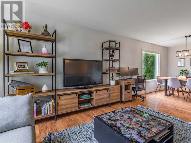 2054 Zinnia Road, Kelowna, BC, V1V 1P5 - 10
