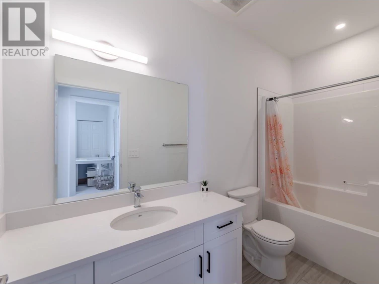 110-3362 Skaha Lake Road, Penticton, BC, V2A 0J4 - 18