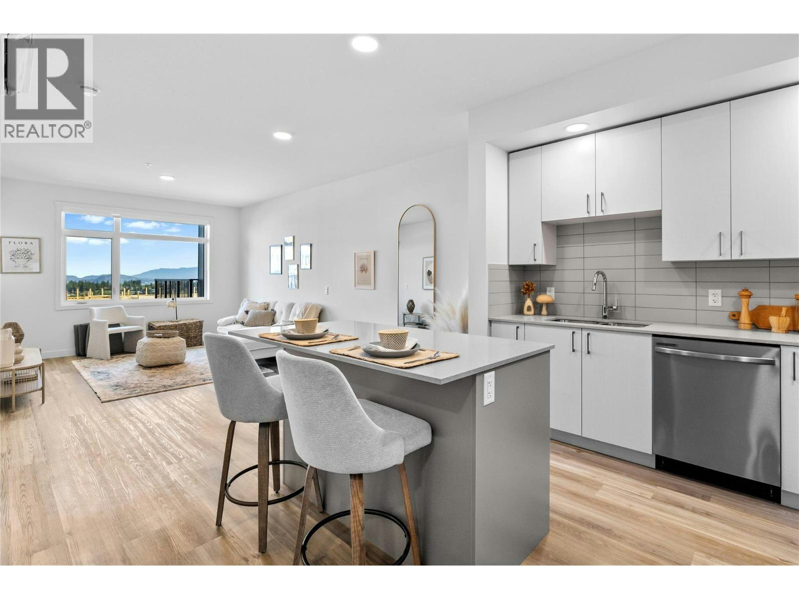 303-1057 Frost Road, Kelowna, BC, V1W 0G7