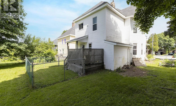 25 Jubilee Avenue