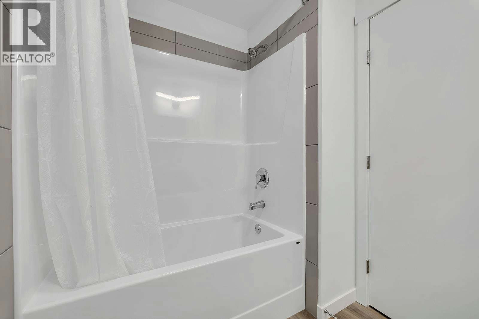 317-1057 Frost Road, Kelowna, BC, V1W 0G7 - 21