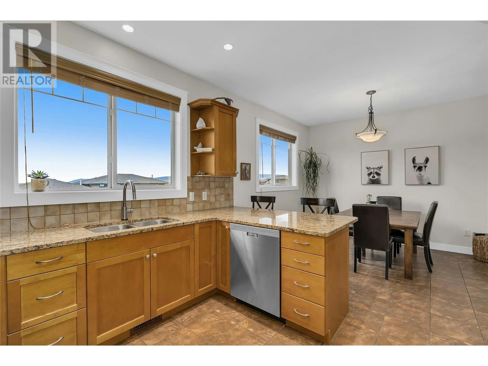 737 Kuipers Crescent, Kelowna, BC, V1W 5H4 - 7