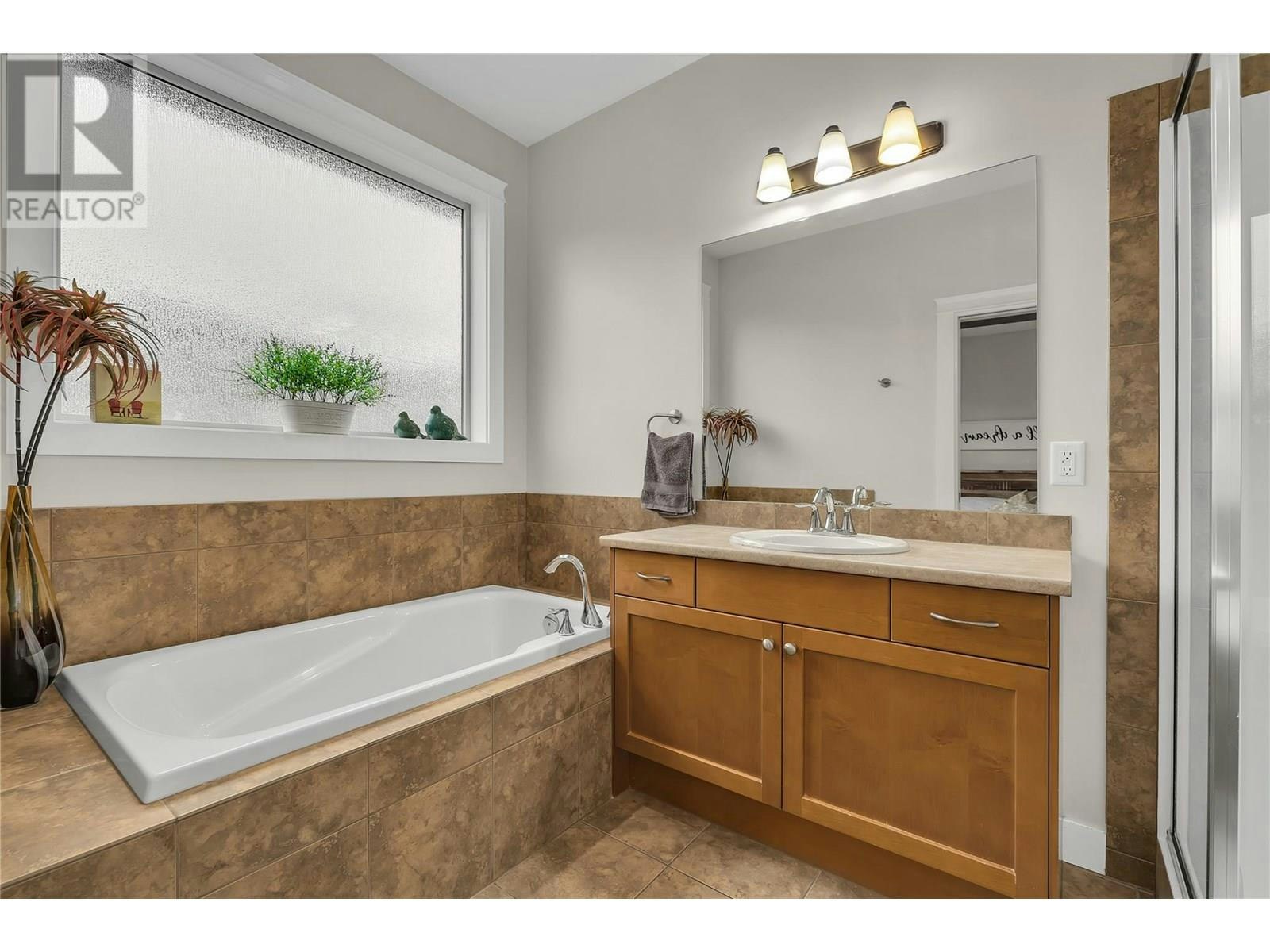 737 Kuipers Crescent, Kelowna, BC, V1W 5H4 - 19