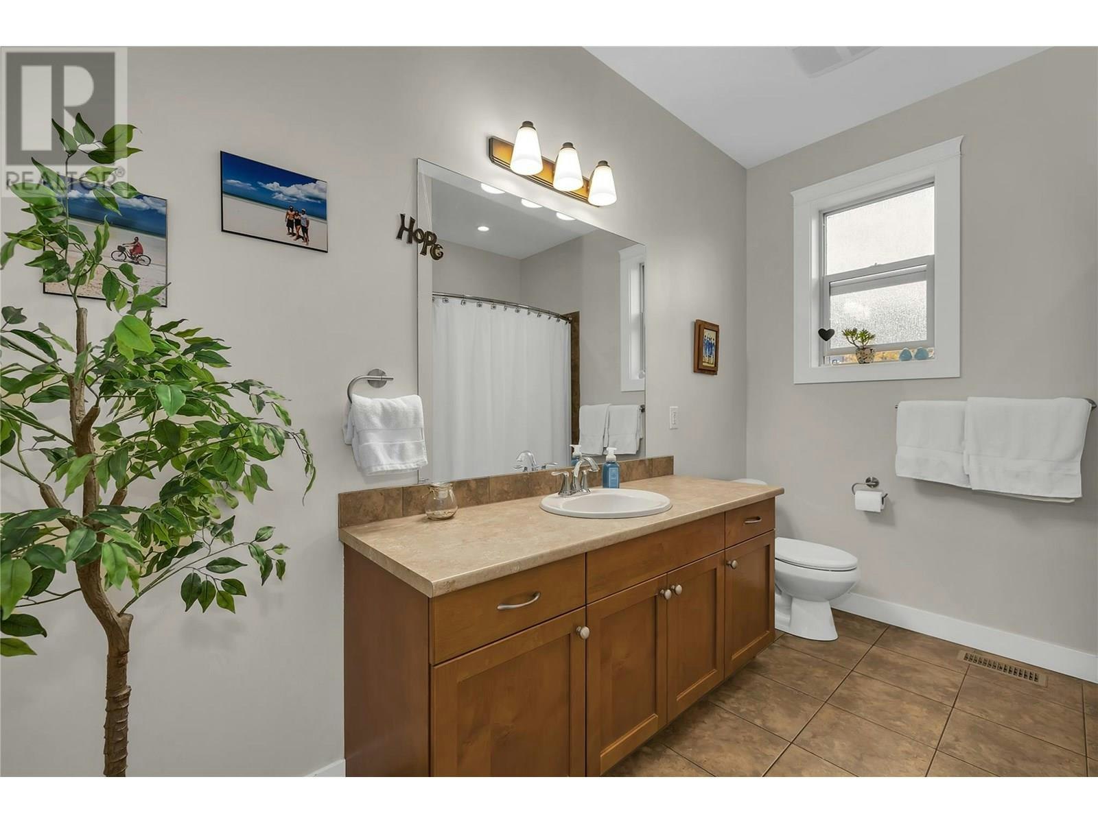 737 Kuipers Crescent, Kelowna, BC, V1W 5H4 - 22