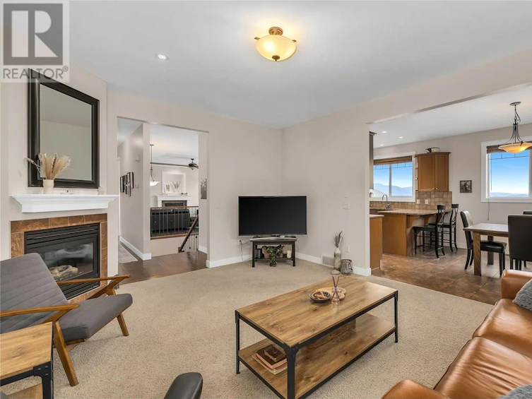 737 Kuipers Crescent, Kelowna, BC, V1W 5H4 - 5