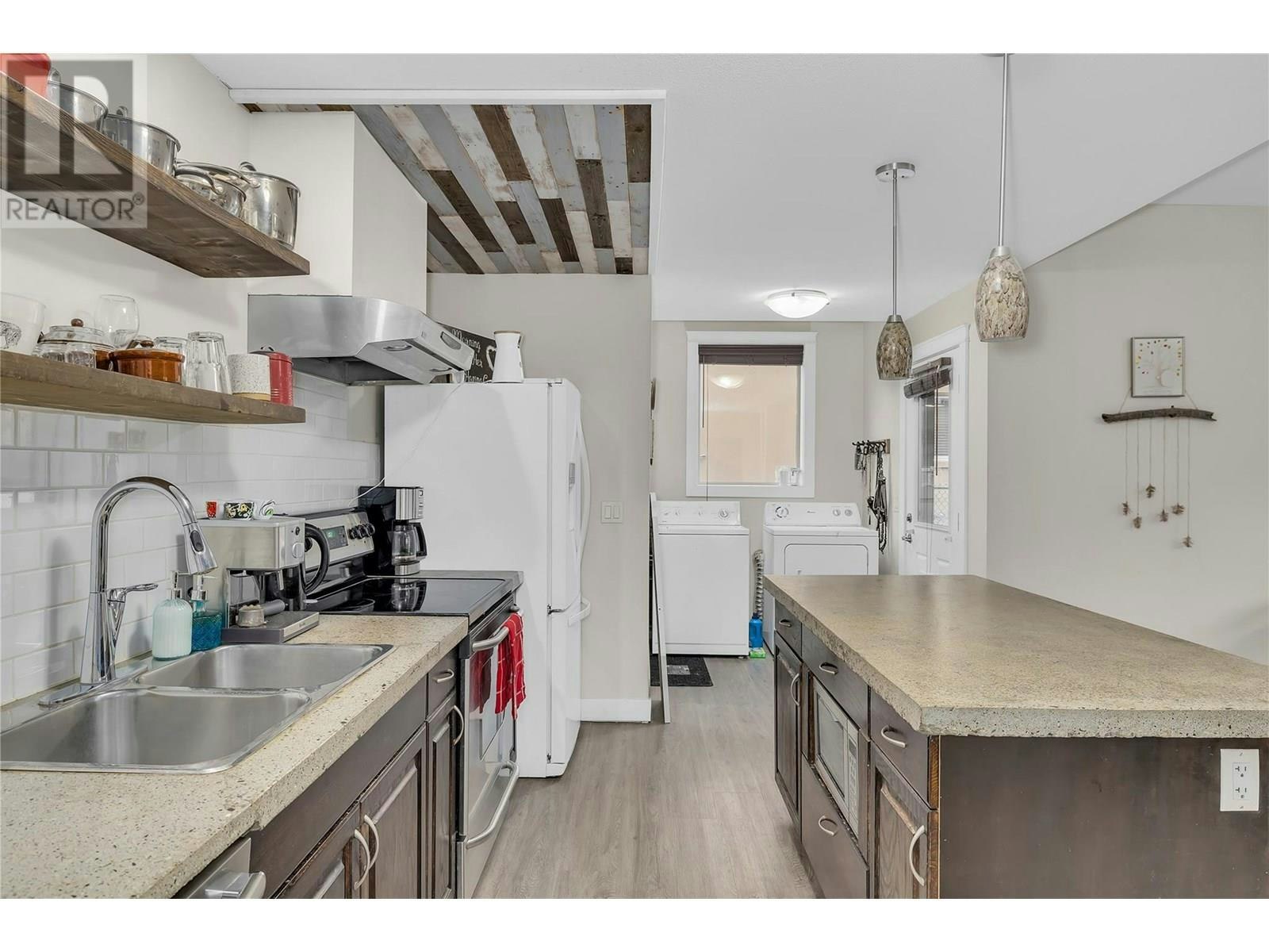 737 Kuipers Crescent, Kelowna, BC, V1W 5H4 - 35