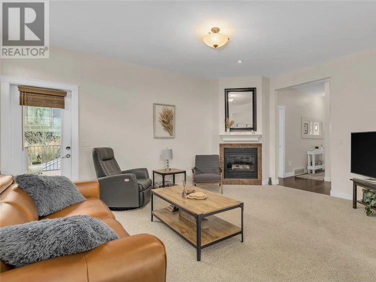 737 Kuipers Crescent, Kelowna, BC, V1W 5H4 - 4