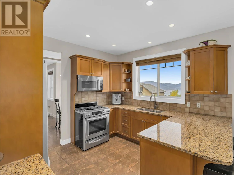 737 Kuipers Crescent, Kelowna, BC, V1W 5H4 - 8