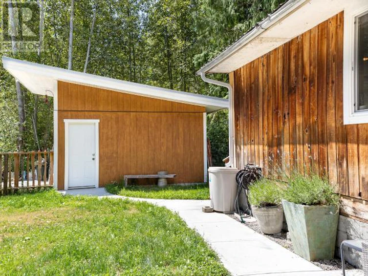 3462 101 Highway, Powell River, BC, V8A 0E4 - 11