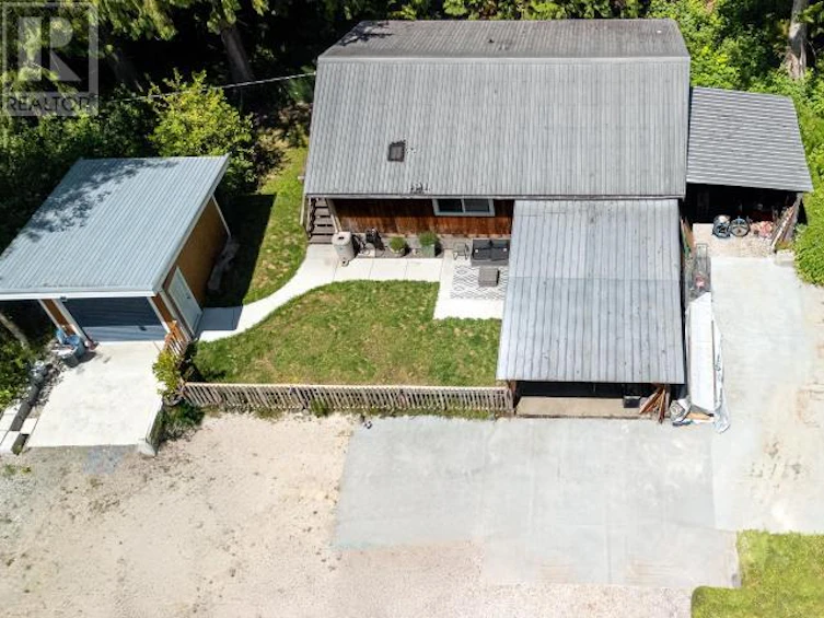3462 101 Highway, Powell River, BC, V8A 0E4 - 4