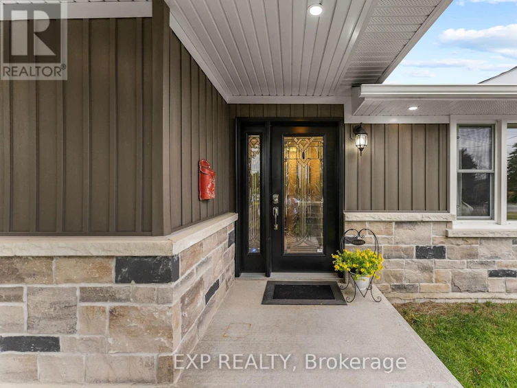 111-A Church Street, Georgina, ON, L4P 1J4 - 4