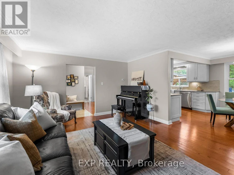 111-A Church Street, Georgina, ON, L4P 1J4 - 8