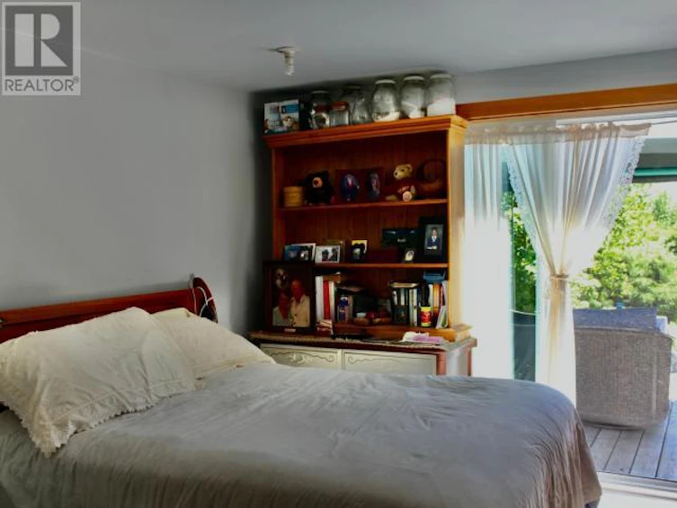 10136 Douglas Bay Road, Powell River, BC, V8A 0K7 - 29