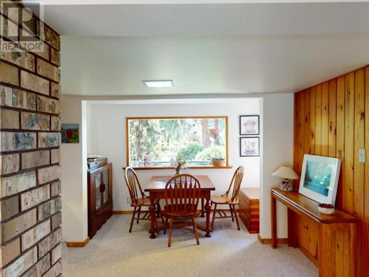10136 Douglas Bay Road, Powell River, BC, V8A 0K7 - 7