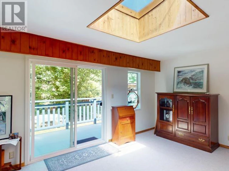 10136 Douglas Bay Road, Powell River, BC, V8A 0K7 - 14