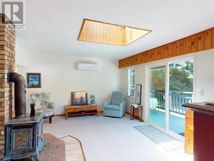 10136 Douglas Bay Road, Powell River, BC, V8A 0K7 - 15
