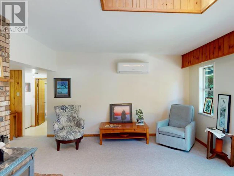 10136 Douglas Bay Road, Powell River, BC, V8A 0K7 - 13
