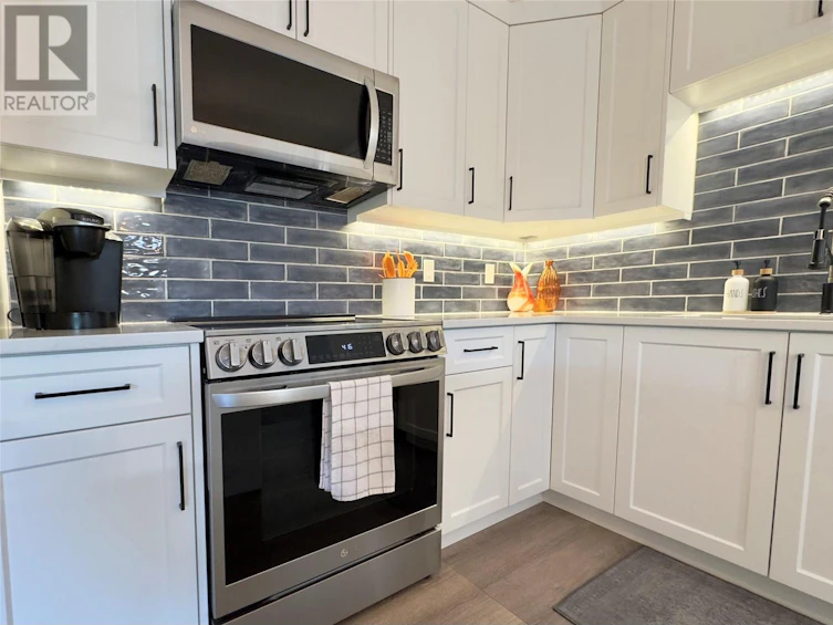 203-84 Van Horne Street, Penticton, BC, V2A 4J8 - 22