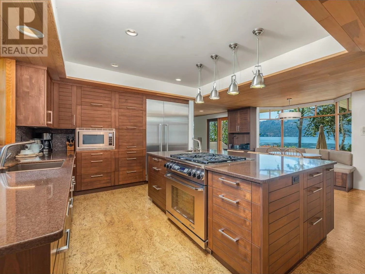 15830 Whiskey Cove Road, Lake Country, BC, V4V 1C4 - 10
