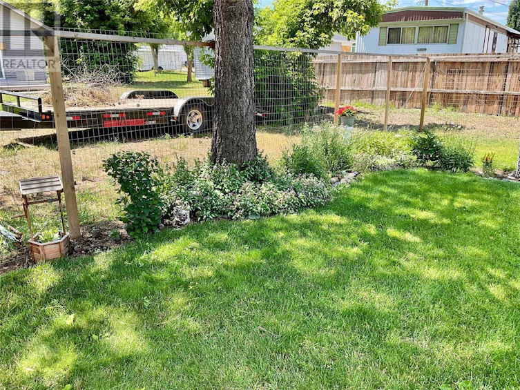 6D-925 Thirteenth Avenue, Midway, BC, V0H 1M0 - 9