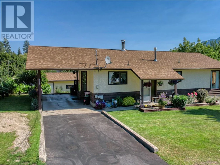 813 Cliff Avenue, Enderby, BC, V0E 1V0 - 2